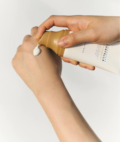 SKIN1004 - Madagascar Centella Air Fit Sun cream Light