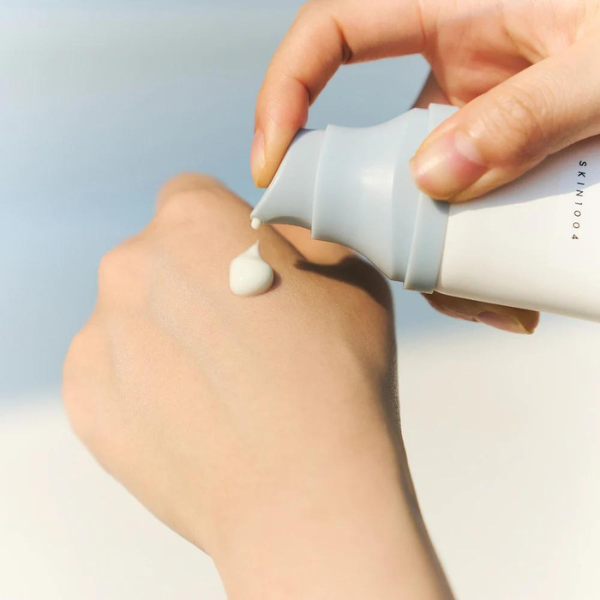 SKIN1004 - Madagascar Centella Hyalu-Cica Water-Fit Sun Serum